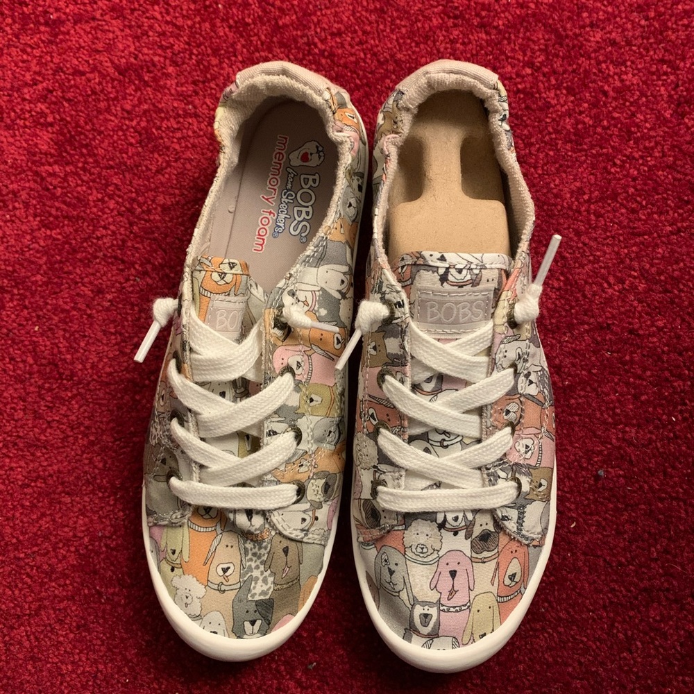 NWT BOBS Dog House Party Memory Foam Shoes